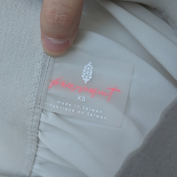 Free People Movement Harem Jogger Pants Tribal Print Applique Hippie Sz XS - Picture 16 of 16